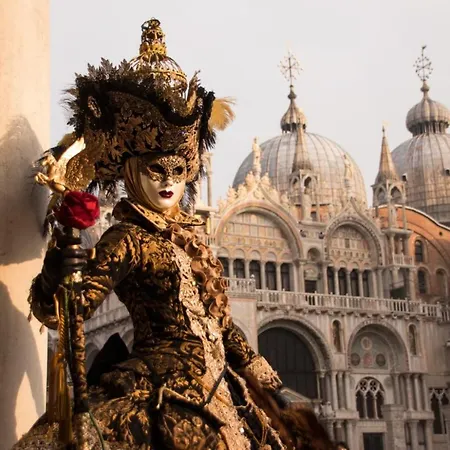 Mirandolina Exclusive * Venice